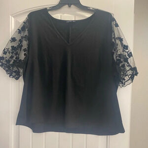 SHEIN women’s 4x nwot black shirt with sheer velvety decorated puff sleeves